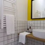 Tiny Cozy In The Center 公寓